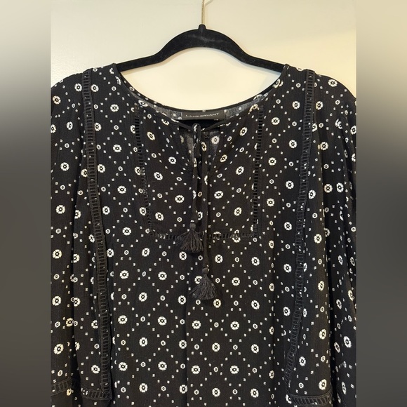 Lane Bryant size 22 short flutter sleeve blouse lightweight - Picture 3 of 7